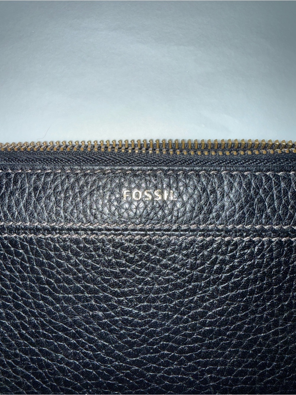Fossil Black Pebbled Leather Zip Wallet with Tassel. Cow hide leather - Picture 5 of 8